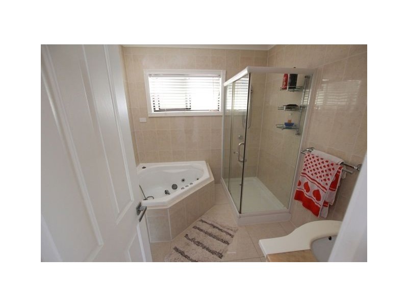 85 Monaco Street, Broadbeach Waters QLD 4218