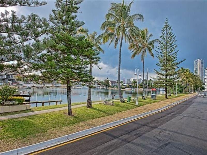 5 Watson Esplanade, Surfers Paradise QLD 4217