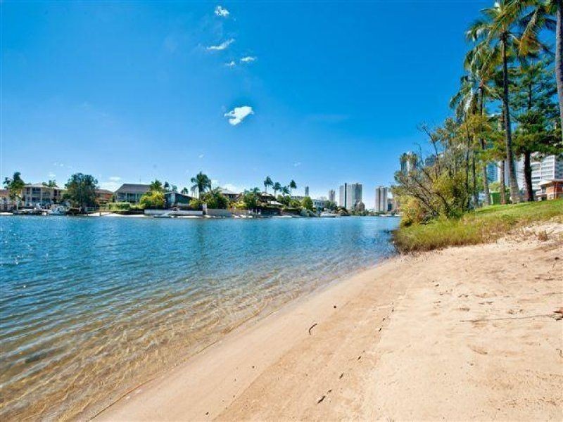 5 Watson Esplanade, Surfers Paradise QLD 4217