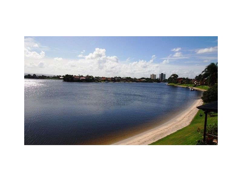 4/3 Jodie Court, Mermaid Waters QLD 4218