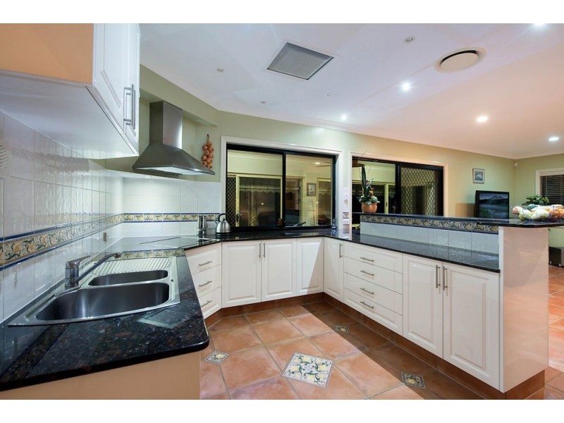 545 Oyster Cove Promenade, Hope Island QLD 4212