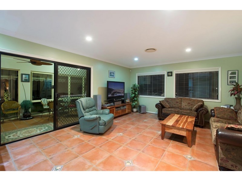 545 Oyster Cove Promenade, Hope Island QLD 4212