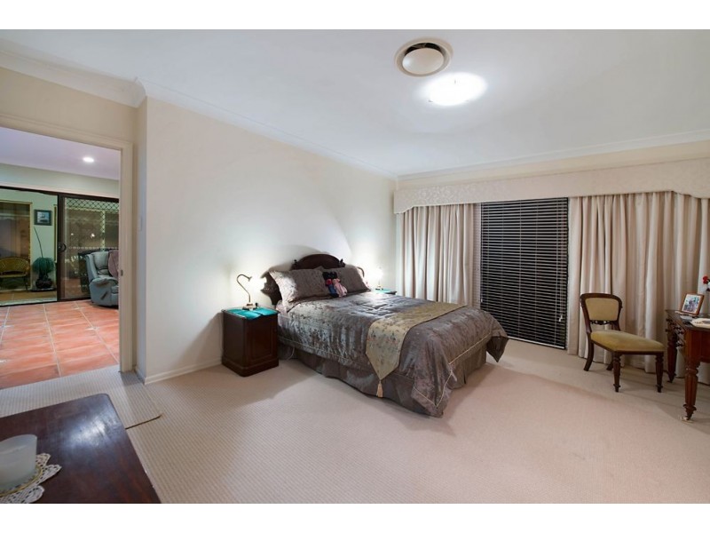 545 Oyster Cove Promenade, Hope Island QLD 4212