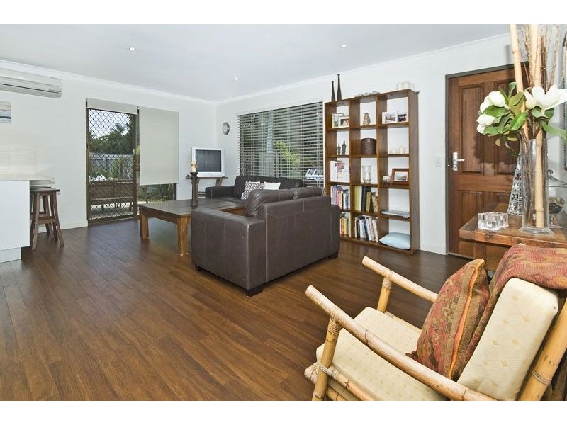 2/1 Snipe Street, Miami QLD 4220