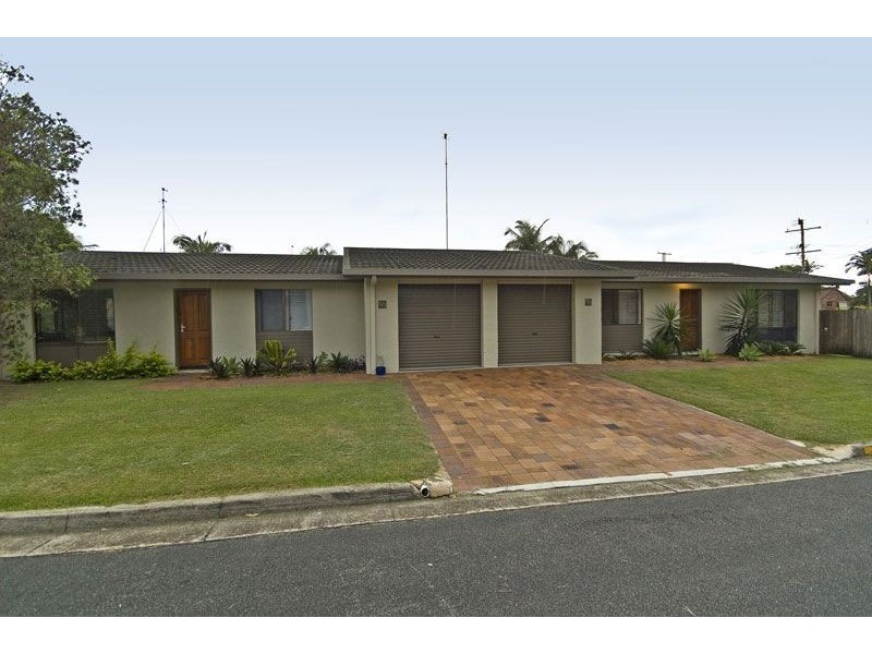 2/1 Snipe Street, Miami QLD 4220