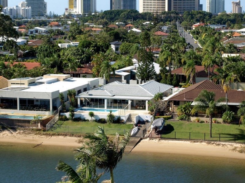 22 Welby Street, Broadbeach Waters QLD 4218