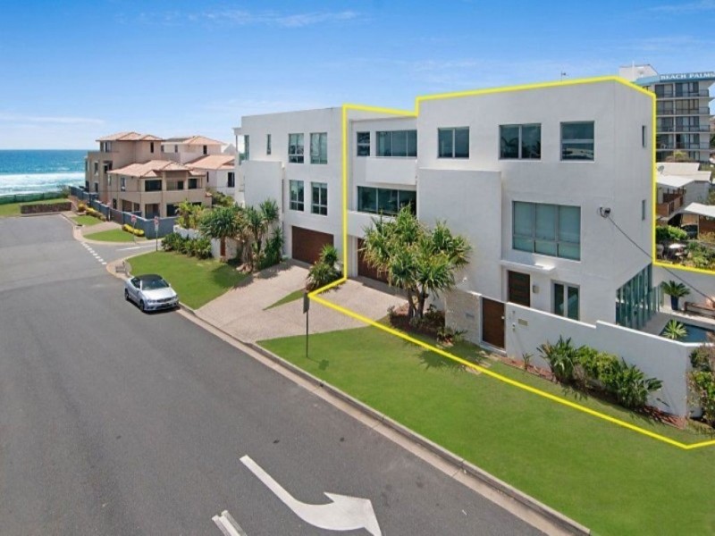 2/4 Ninth Avenue, Palm Beach QLD 4221