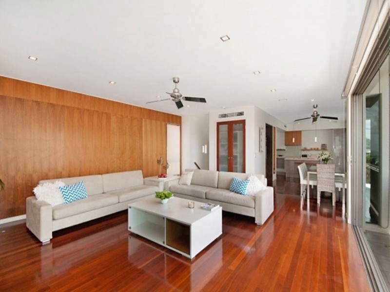 2/4 Ninth Avenue, Palm Beach QLD 4221