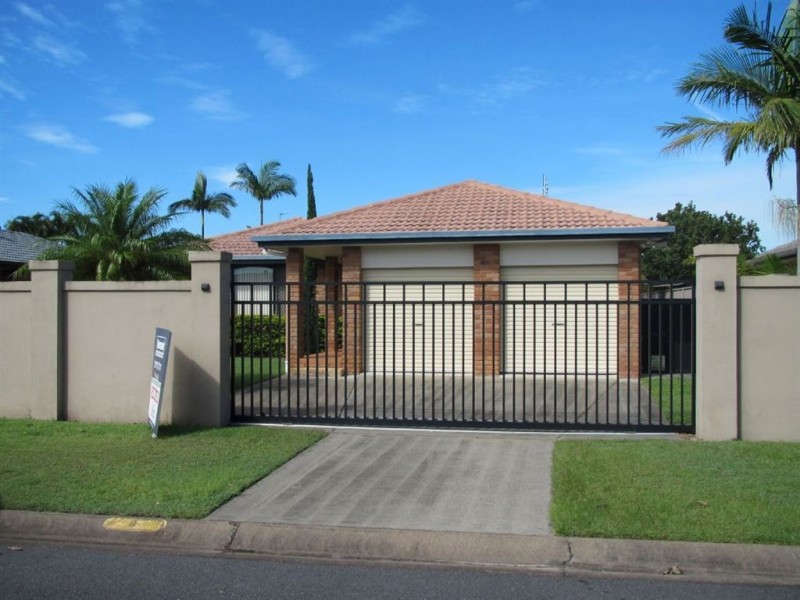 8 Waitomo Street, Broadbeach Waters QLD 4218