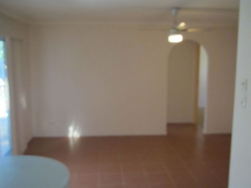 8 Waitomo Street, Broadbeach Waters QLD 4218