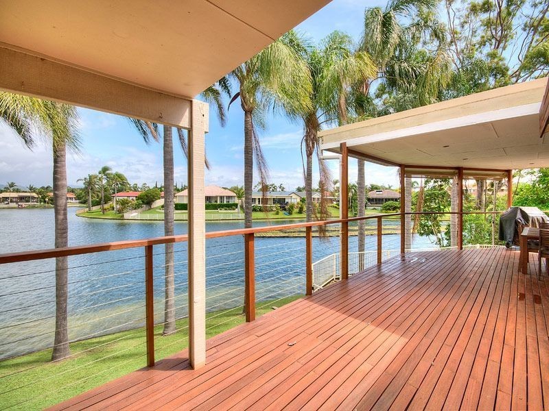 7 Tween Court, Mermaid Waters QLD 4218