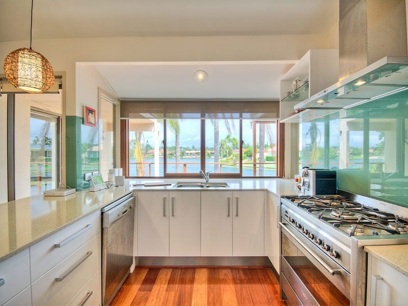 7 Tween Court, Mermaid Waters QLD 4218