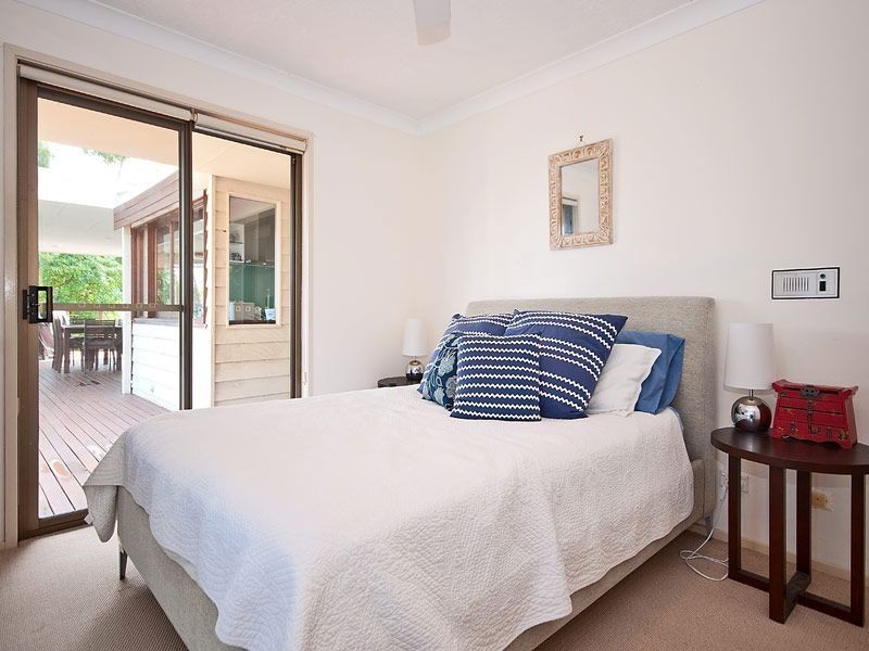 7 Tween Court, Mermaid Waters QLD 4218