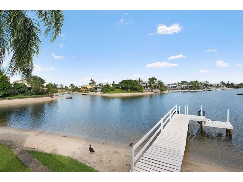 142 Monaco Street, Broadbeach Waters QLD 4218