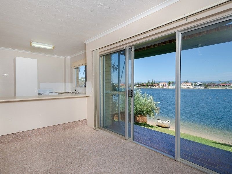 1/29 Duet Drive, Mermaid Waters QLD 4218