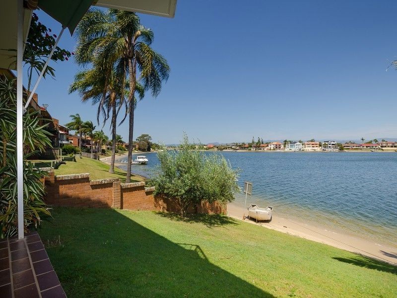 1/29 Duet Drive, Mermaid Waters QLD 4218