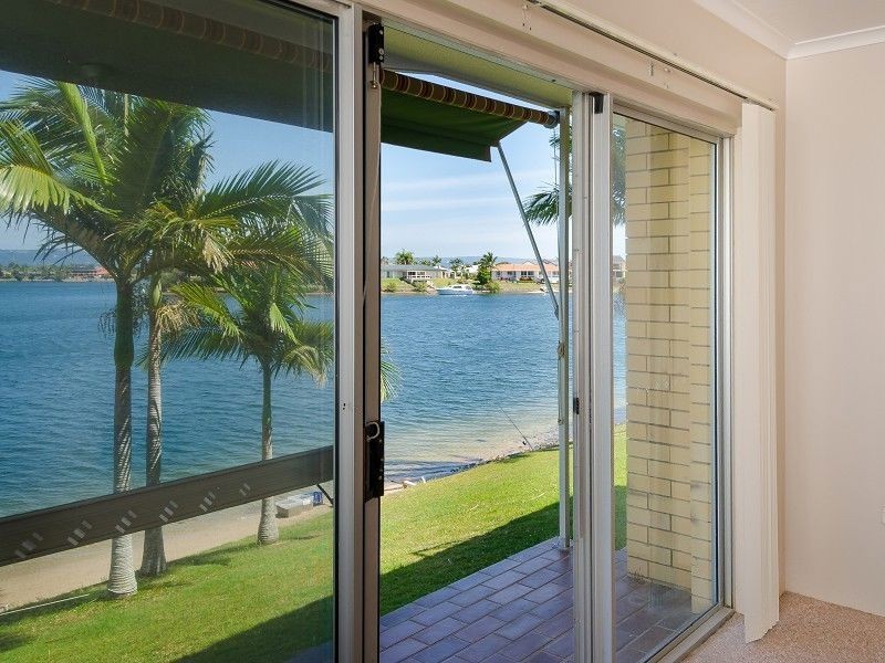 1/29 Duet Drive, Mermaid Waters QLD 4218