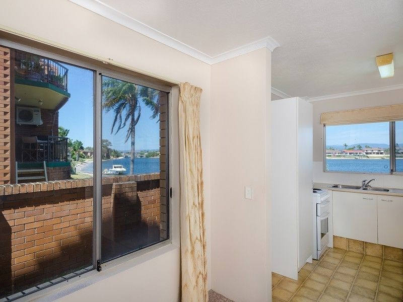 1/29 Duet Drive, Mermaid Waters QLD 4218