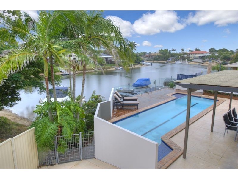 23 Lakeside Ave, Broadbeach Waters QLD 4218