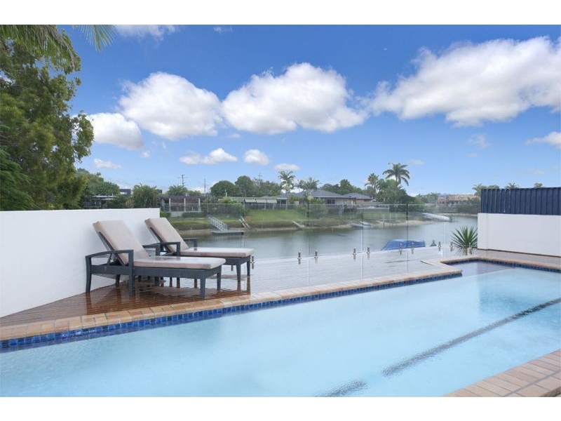 23 Lakeside Ave, Broadbeach Waters QLD 4218