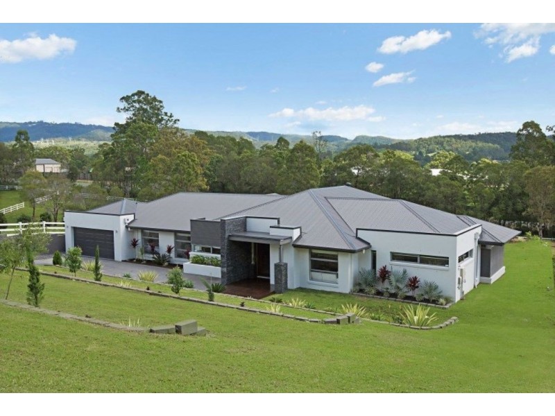 17 Huntington Drive, Maudsland QLD 4210