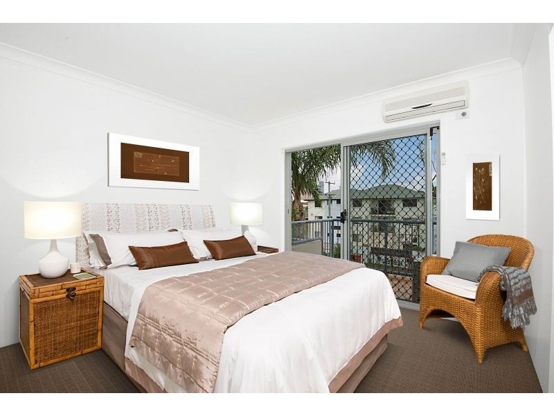 19 Monaco Street, Surfers Paradise QLD 4217