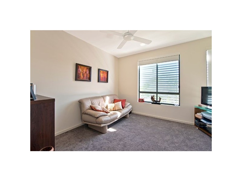 2/24 Teal Avenue, Paradise Point QLD 4216