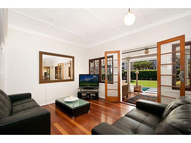 91 Old Burleigh Road, Broadbeach QLD 4218