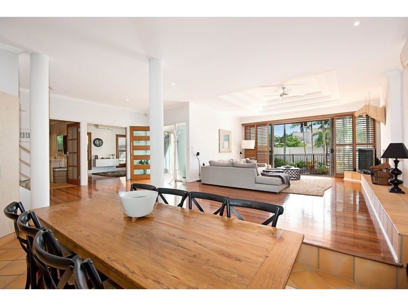 20 Hilda Street, Mermaid Beach QLD 4218