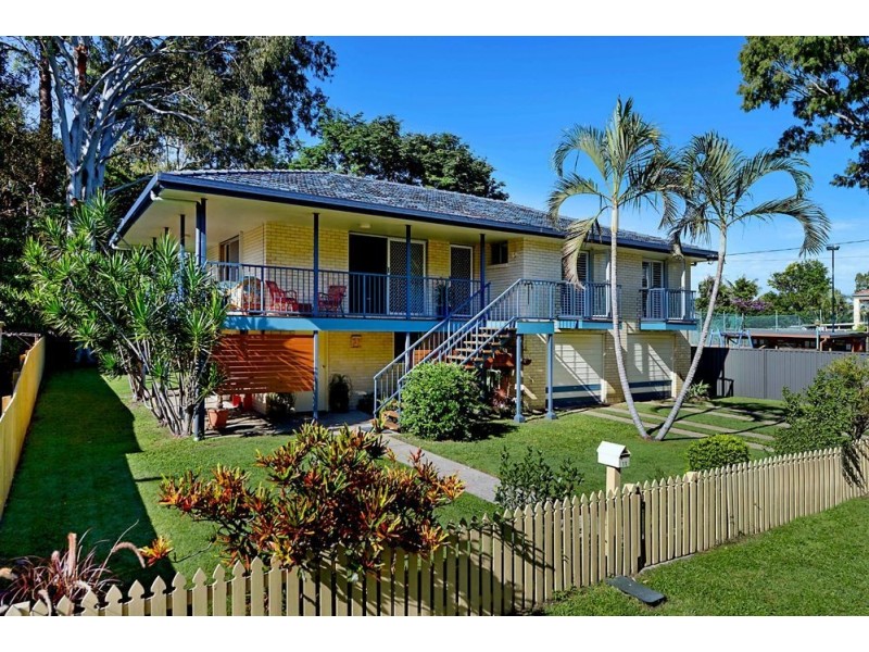 11 Tallara Street, Coombabah QLD 4216