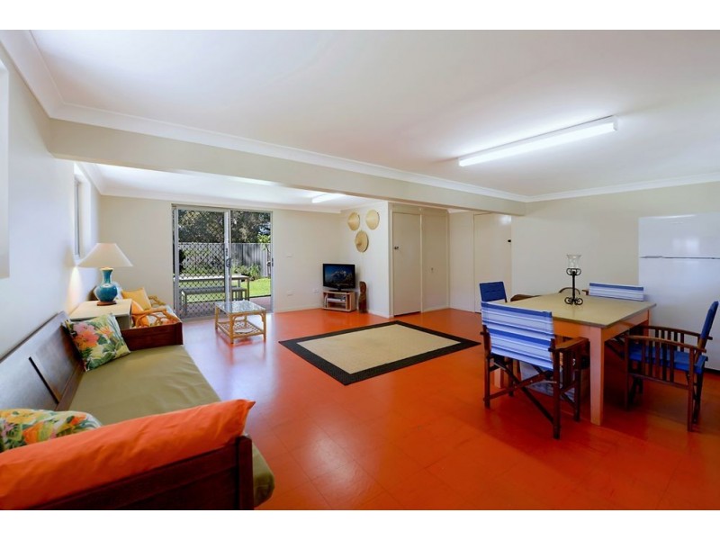 11 Tallara Street, Coombabah QLD 4216