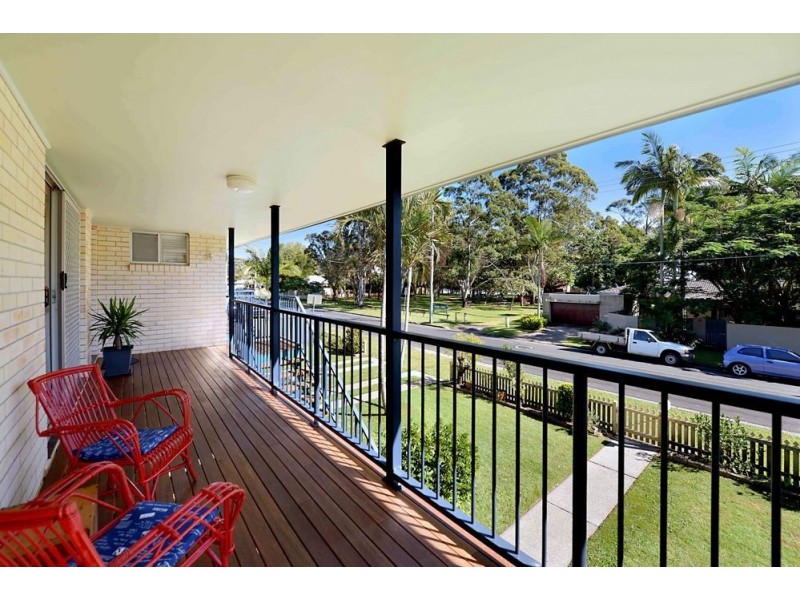 11 Tallara Street, Coombabah QLD 4216