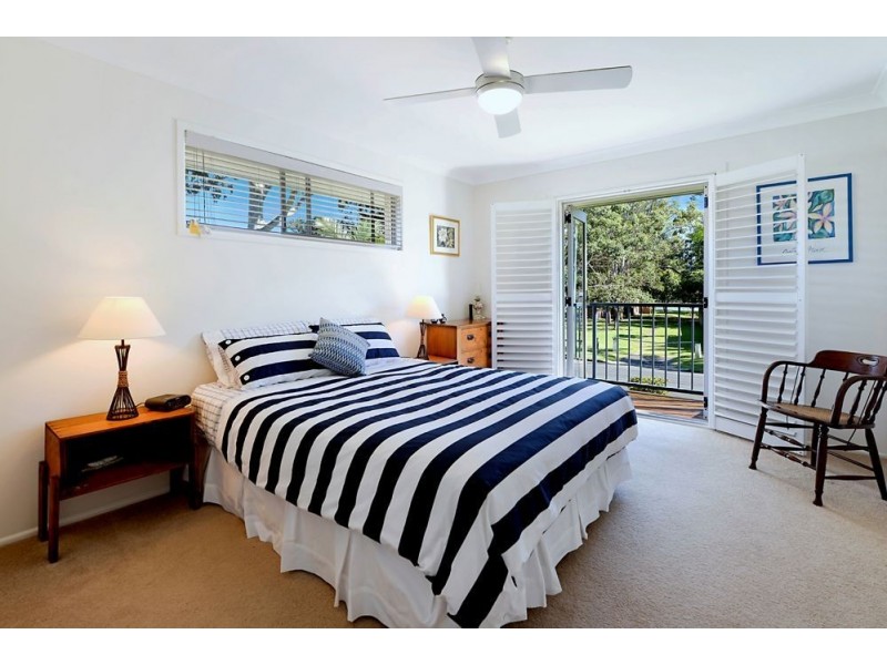 11 Tallara Street, Coombabah QLD 4216