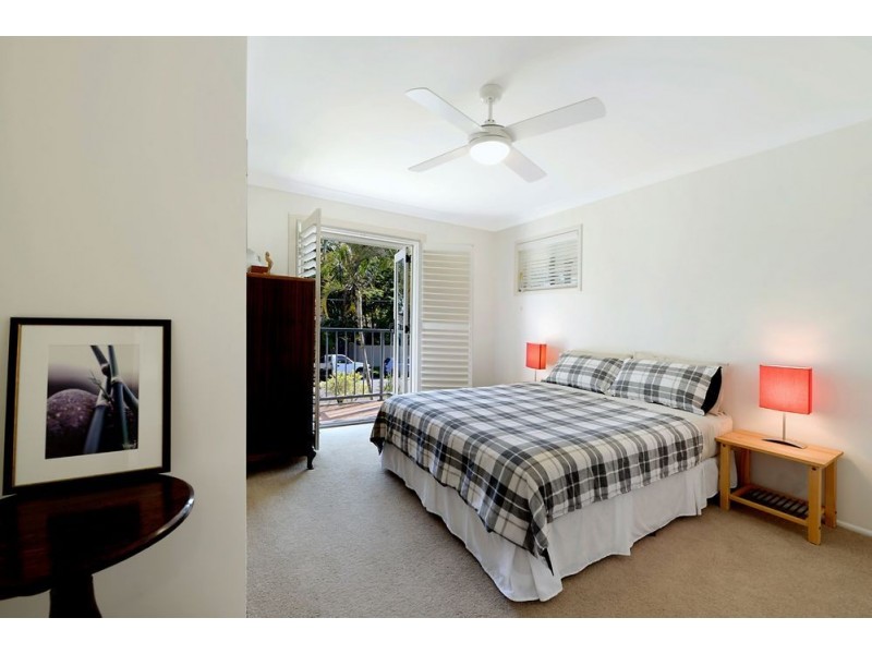 11 Tallara Street, Coombabah QLD 4216