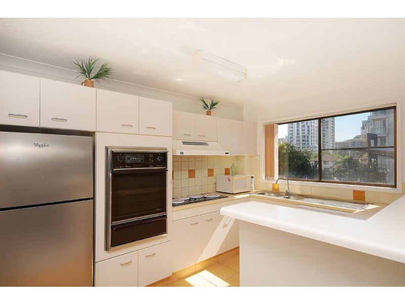 4/15 Mermaid Ave, Mermaid Beach QLD 4218