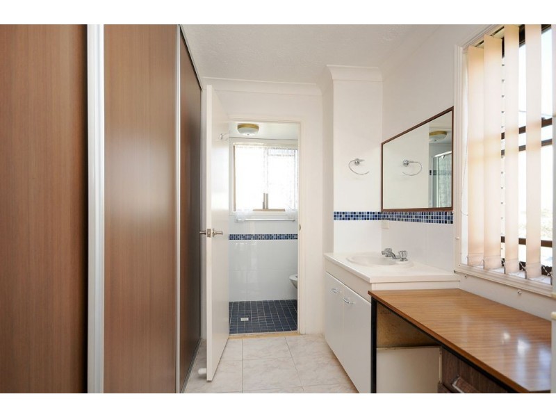 4/15 Mermaid Ave, Mermaid Beach QLD 4218