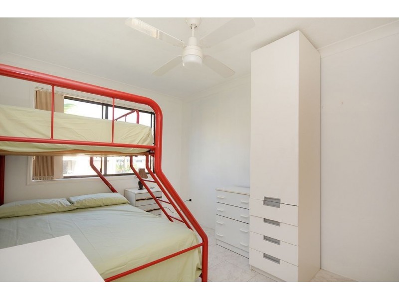 4/15 Mermaid Ave, Mermaid Beach QLD 4218