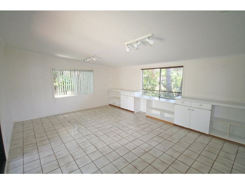 33 Clam Street, Runaway Bay QLD 4216