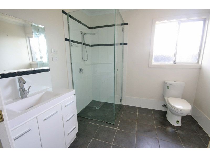 33 Clam Street, Runaway Bay QLD 4216