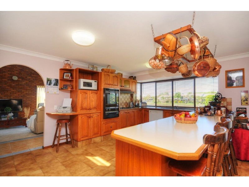 17 Winch Crt, Mermaid Waters QLD 4218