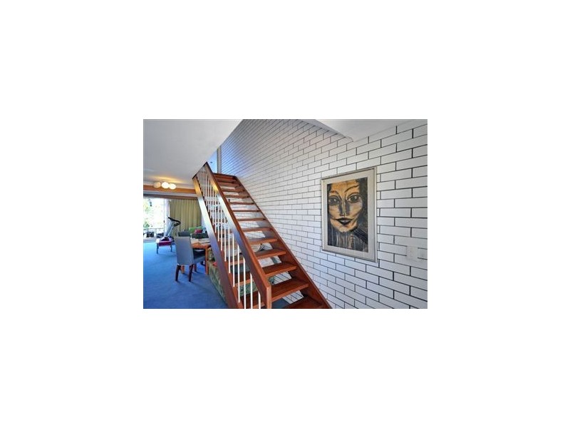 1/6 Aquila Court, Mermaid Waters QLD 4218