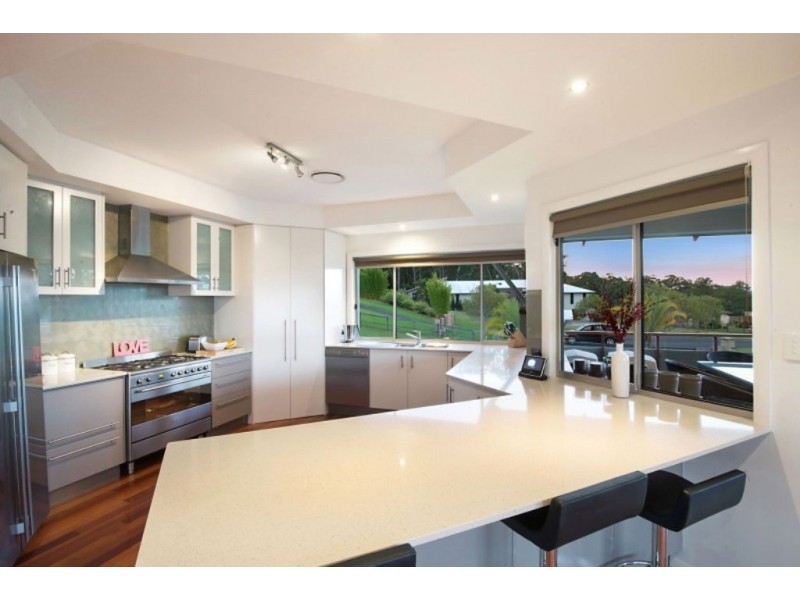 4 Lita Court, Tallebudgera QLD 4228