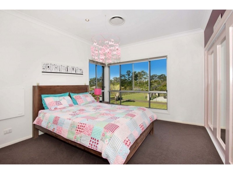 4 Lita Court, Tallebudgera QLD 4228