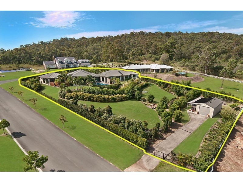 1 Colchester Court, Maudsland QLD 4210