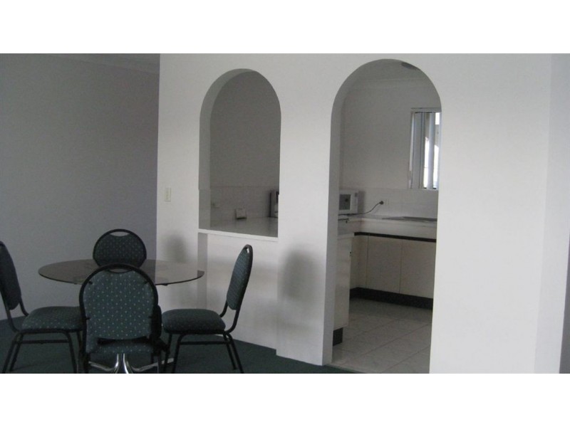 1/8 Aquila Court, Mermaid Waters QLD 4218