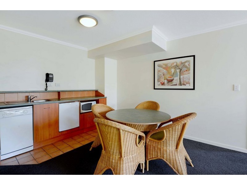 140 Ferny Avenue, Surfers Paradise QLD 4217