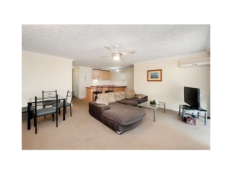 7 Purli Street, Chevron Island QLD 4217