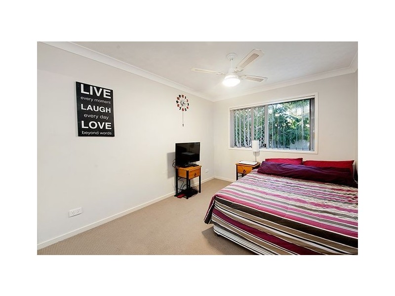 7 Purli Street, Chevron Island QLD 4217
