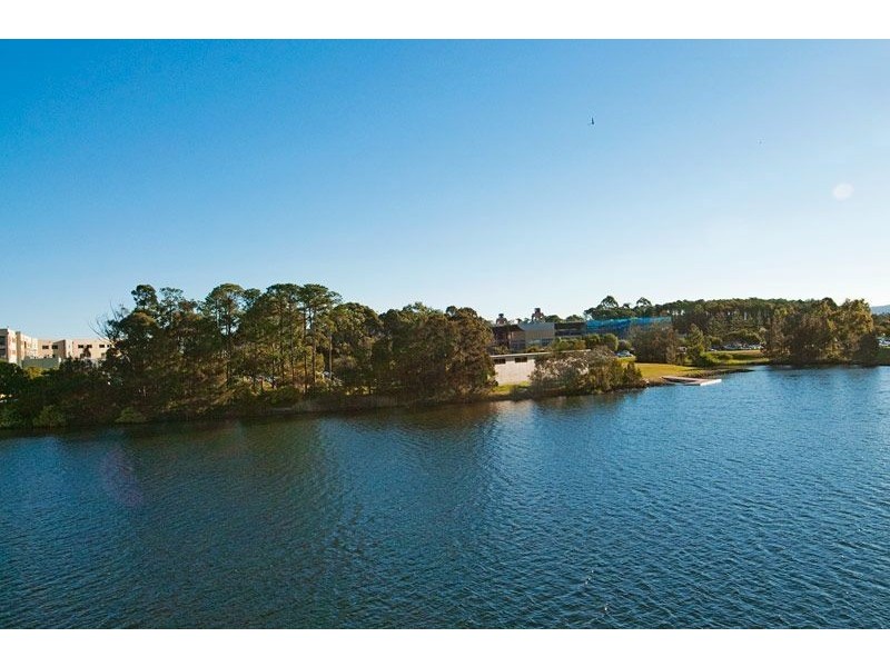 135/25 Lake Orr Drive, Robina QLD 4226