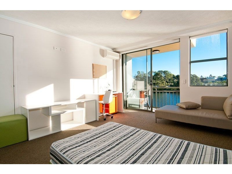 135/25 Lake Orr Drive, Robina QLD 4226